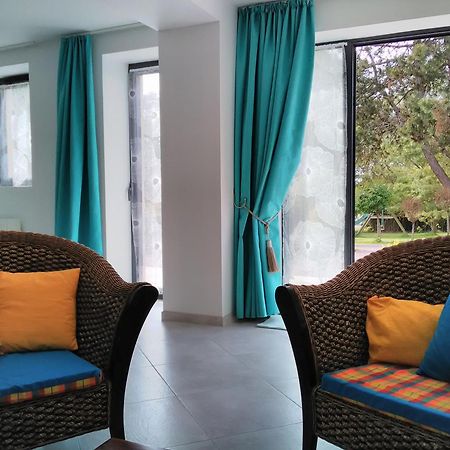 La Maison Periot Trevieres Phòng bức ảnh