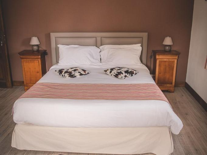 La Maison Periot Trevieres Phòng bức ảnh